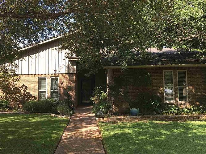 1st image of 1508 Oak Hollow Dr