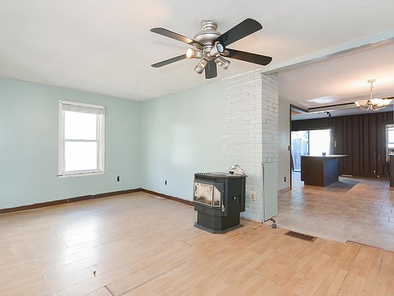 4th image of 15 Gilman Street