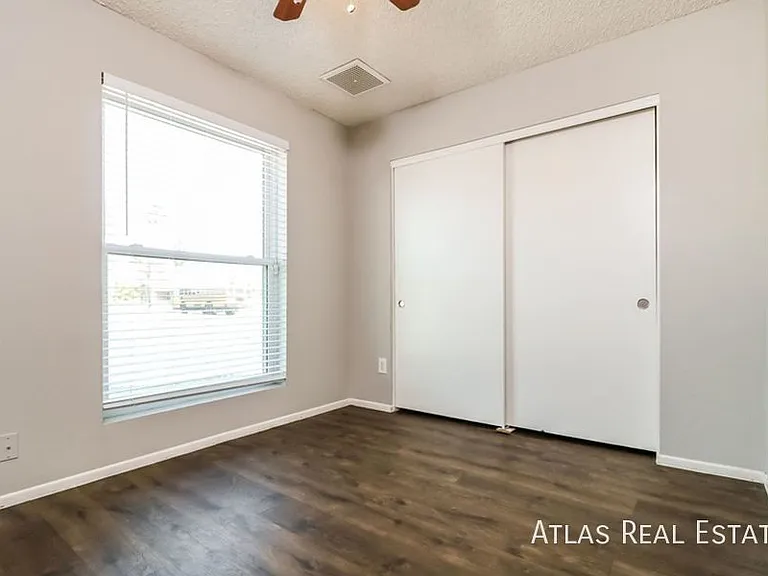 1323 W Rosemonte Dr — Photo 13