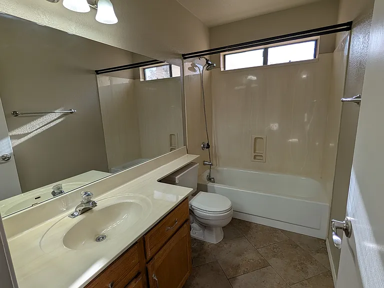 5527 E Enrose St — Photo 11