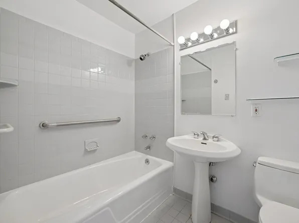 166-25 Powell Cove Boulevard image 17 of 37