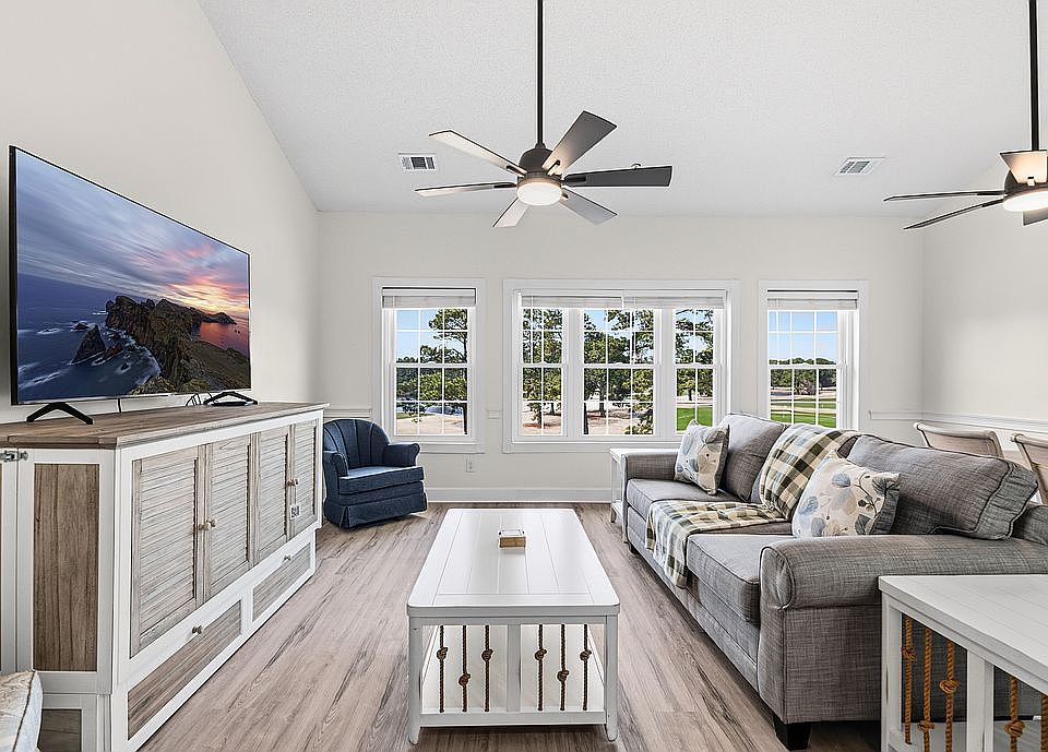 1st image of 4815 Orchid Way APT 303