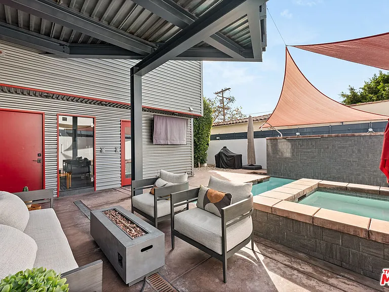 601 N Crescent Heights Blvd — Photo 16