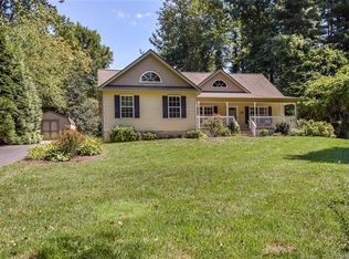 33 S Greenwood Forest Dr, Etowah, NC 28729