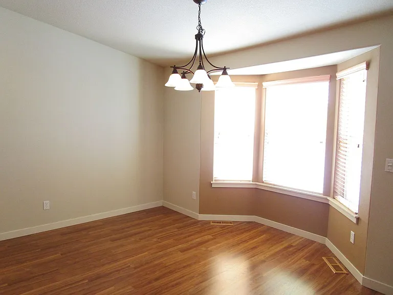 534 NE Brookstone Dr — Photo 15