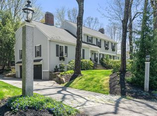 69 Royalston Rd, Wellesley, MA 02481