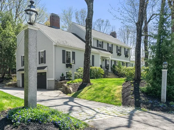 69 Royalston Rd, Wellesley, MA 02481