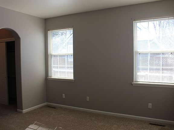 5th image of 1862 Indian Hills Cir