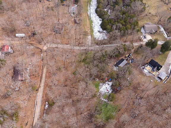 2nd image of 21 Baldwin Cir