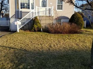 4075 Massachusetts Ave, Island Park, NY 11558