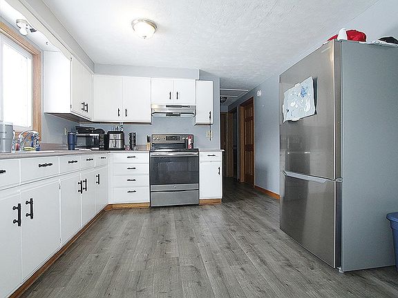 5th image of 153 Carriage Rd