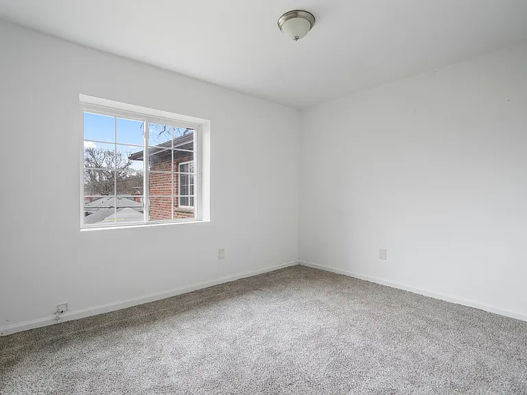 21420 W Seven Mile Rd #108 — Photo 7