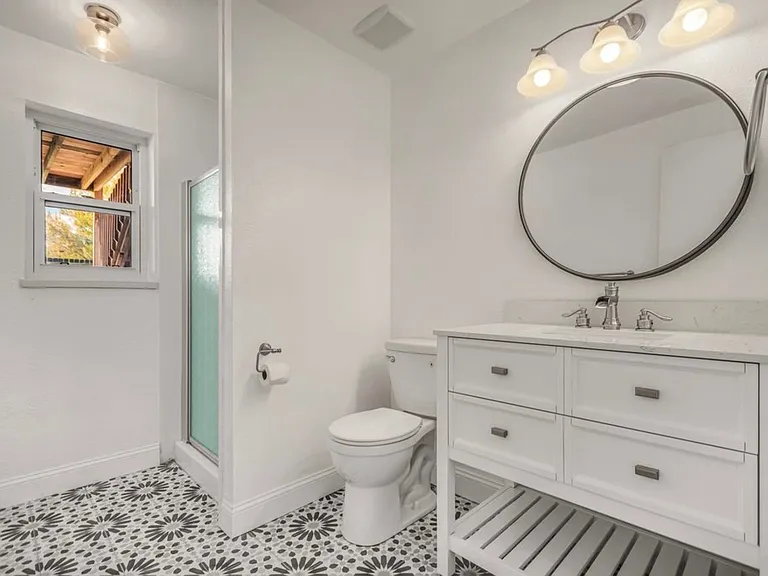 2305 Pheasant Run Cir — Photo 15