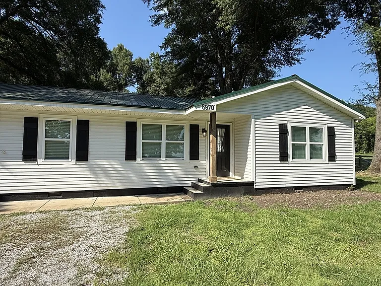 6970 Raleigh Lagrange Dr — Photo 1
