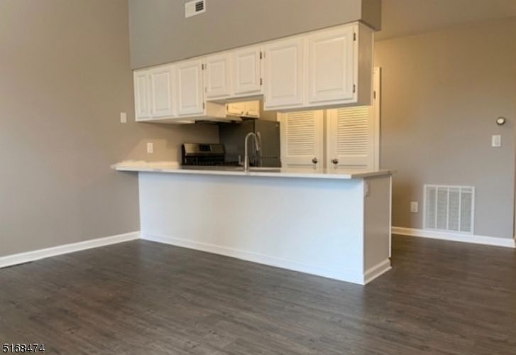 1st image of 7 Deer Valley Ln Unit 10