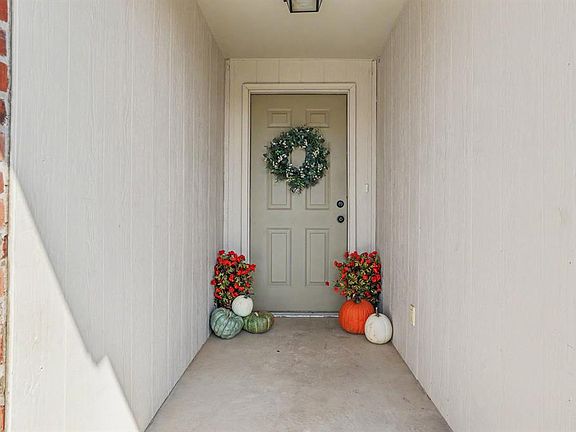 2nd image of 809 NW 18th St