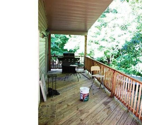 3rd image of 1050 Springside Ct