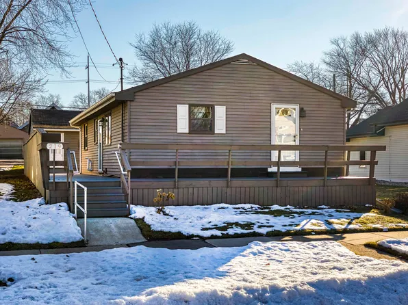 219 W 9th St, Kaukauna, WI 54130