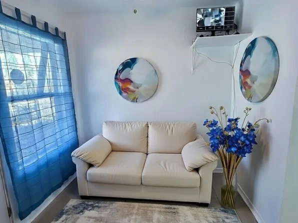 711 S TRINITY ST, San Antonio, TX 78207