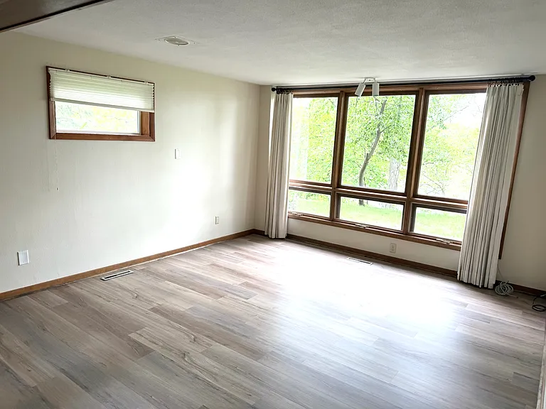 Lower floor bedroom