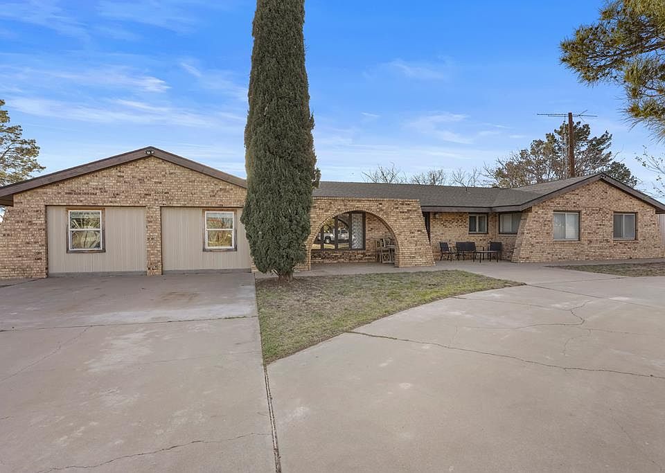 1st image of 207 Providence Rd