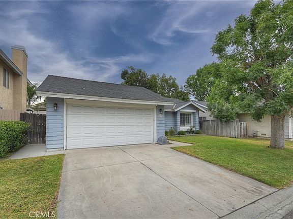 3rd image of 28679 Strathmore Rd