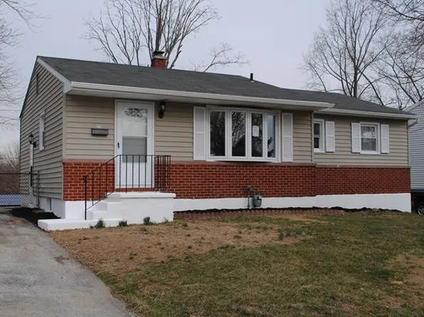 25 Dryden Rd, New Castle, DE 19720