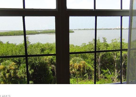 3rd image of 201 Vintage Bay Dr Unit 23