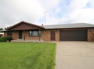 5460 Squaw Prairie Rd, Belvidere, IL 61008