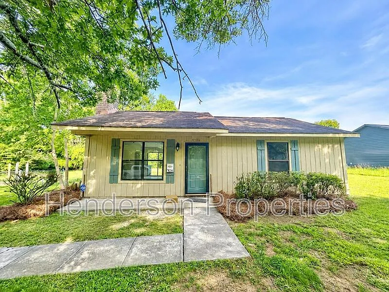 2 bed, 1.0 bath, 900 sqft, $1,650 — Photo 2