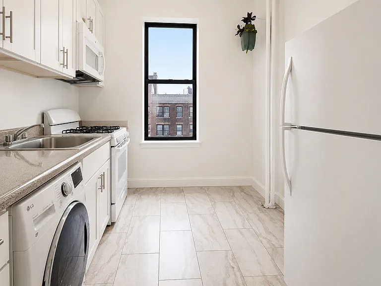 138 Haven Ave #24D — Photo 11