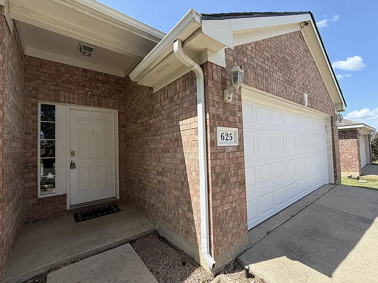 625 Tabasco Trl — Photo 3