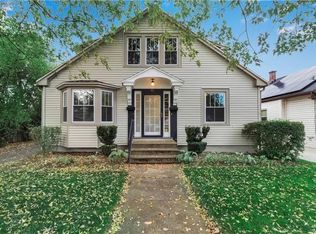 13 N Willow St, East Aurora, NY 14052