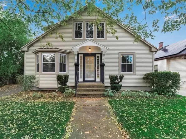 13 N Willow St, East Aurora, NY 14052