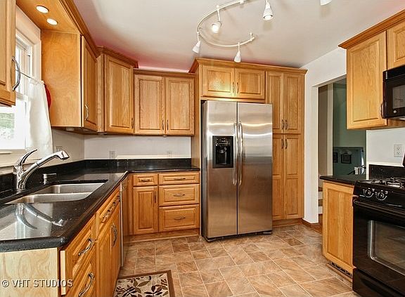 3rd image of 16807 S Oketo Ave