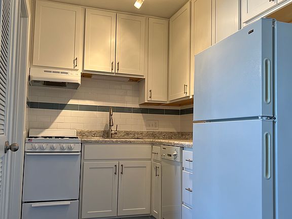 4th image of 1015 Concord Ave APT A4