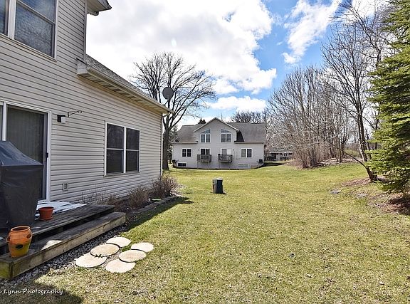 4th image of 416 Kammes Ct