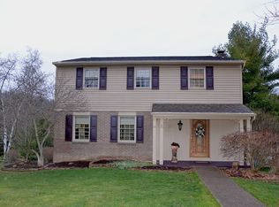 449 Oaklawn Dr, Pittsburgh, PA 15241