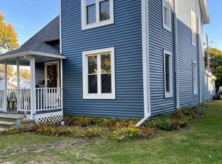 1336 Harrison Ave, Saint Joseph, MI