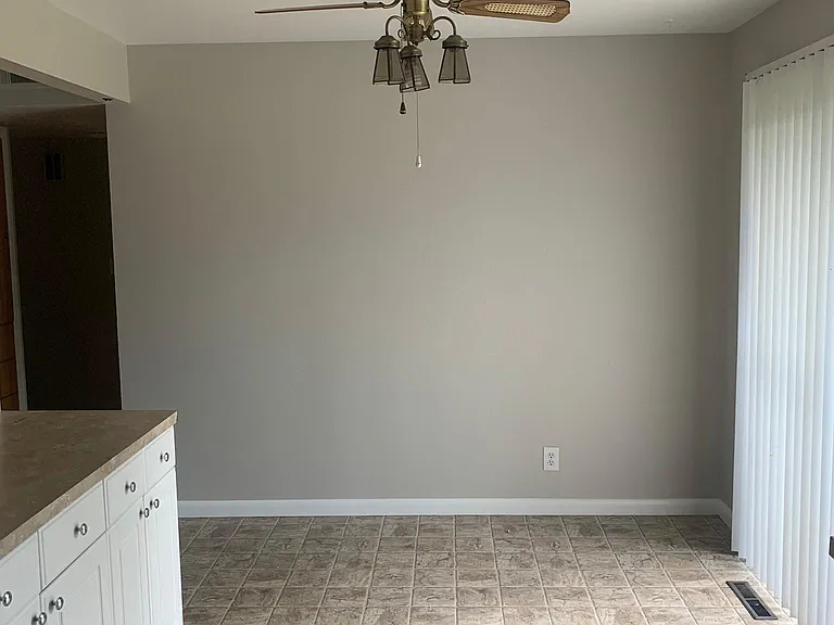 Kitchen dining area
