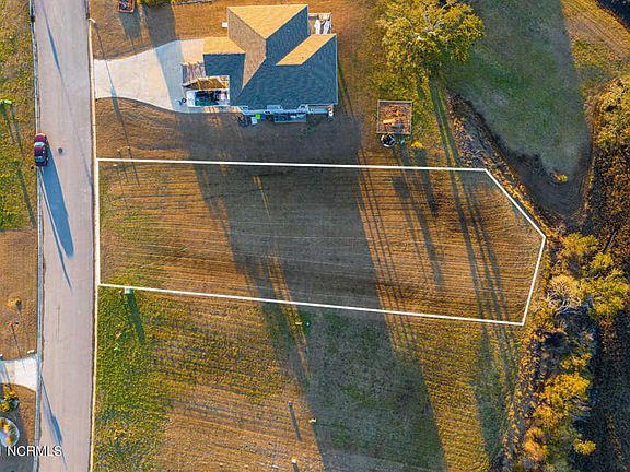 2nd image of 1504 Olde Farm Rd