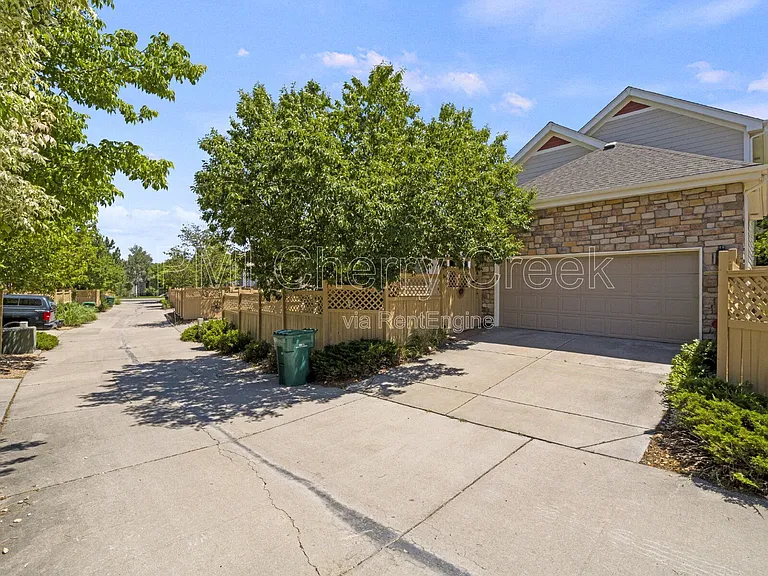 7021 S Valdai St — Photo 3