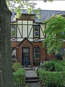 9611 68th Ave, Forest Hills, NY, 11375