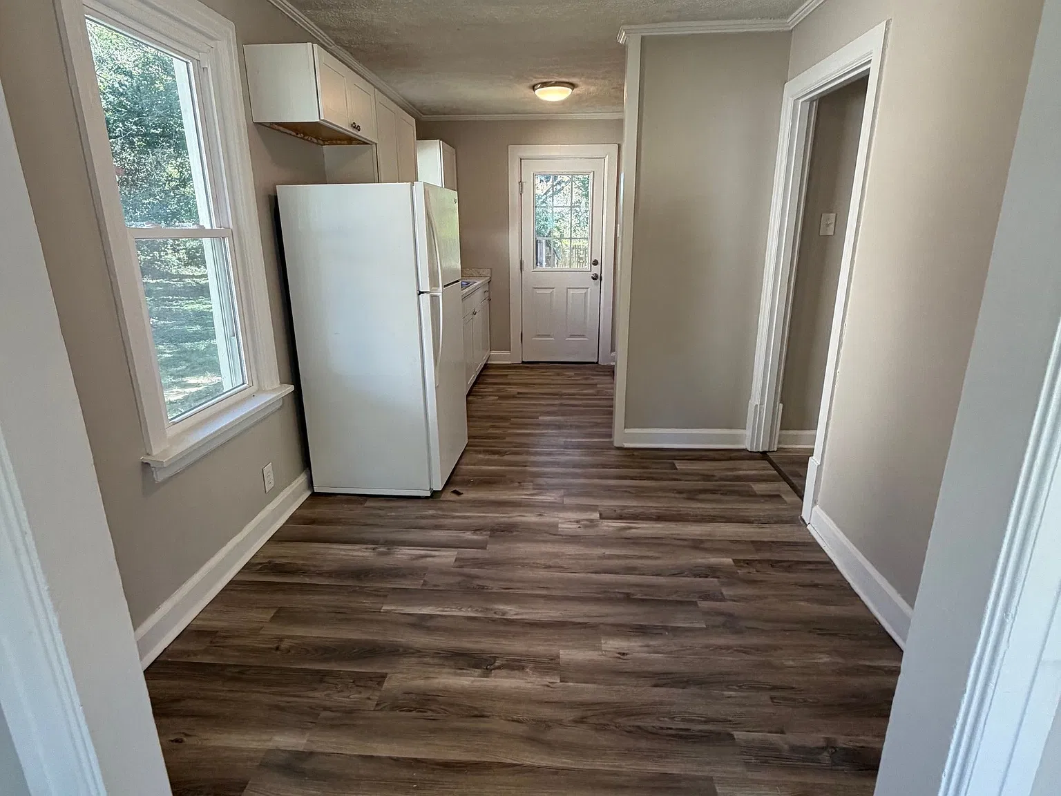 324 Victory Avenue - 1 — Photo 4