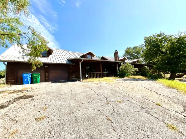 103 Beach Dr, Sunrise Beach, TX 78643