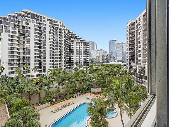 2nd image of 540 Brickell Key Dr APT 823