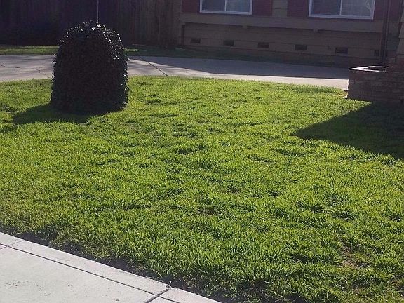 4th image of 328 E Lancaster Dr
