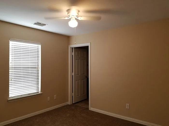 709 Pride Ct — Photo 9