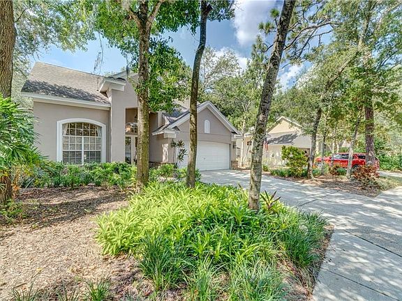 2nd image of 2216 Green Oaks Ln