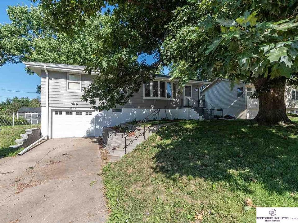 1st image of 814 Tipperary Dr
